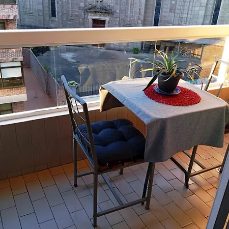 Piso Centrico Zona Vialia شقة فيجو