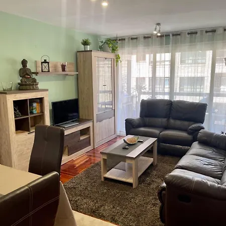 Piso Centrico Zona Vialia شقة فيجو